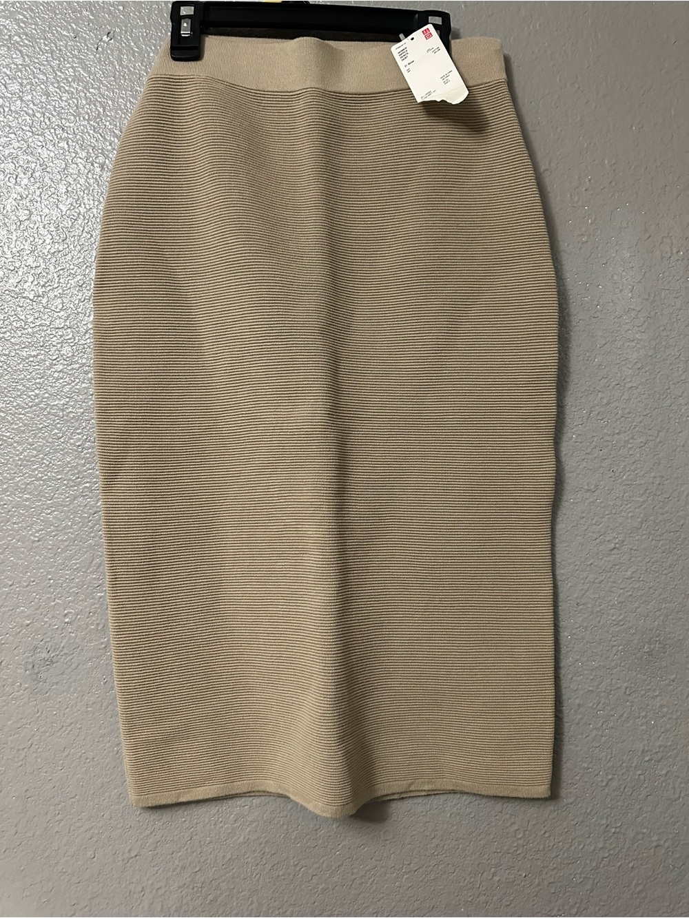 Uniqlo Beige Ribbed Knit Pencil Skirt size small NWT